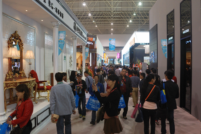 33、广东三大展 冀派家具大放异彩.jpg