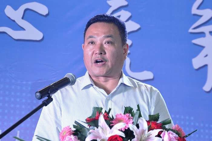 定州市副市长张宝生全国工商联家具装饰业商会常务副秘书长殷超省家具